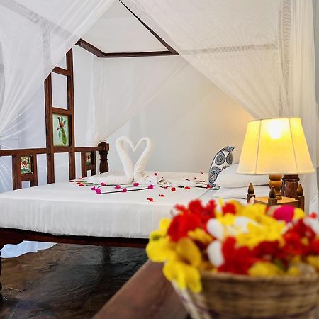 Jacaranda Beach Resort Watamu Eksteriør billede